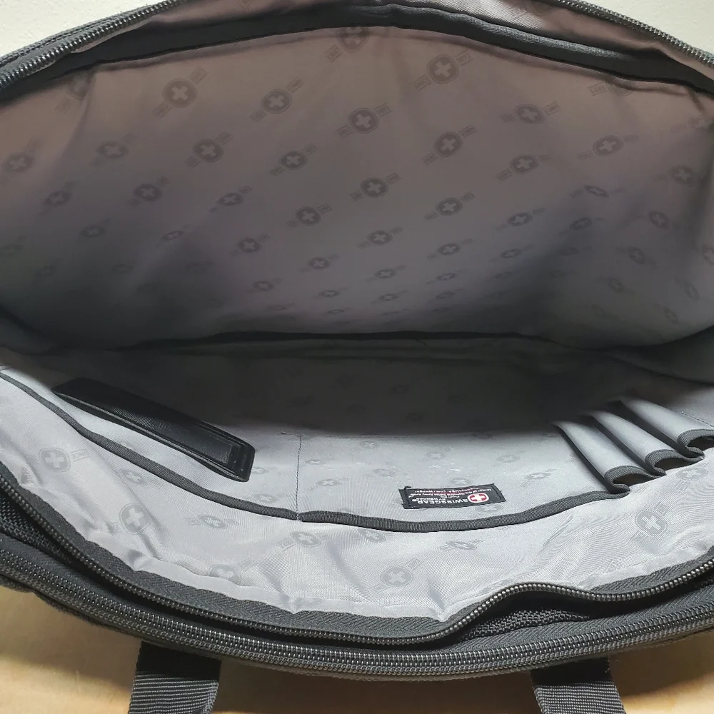 SwissGear Wegner Swiss Army Black Padded Laptop Briefcase